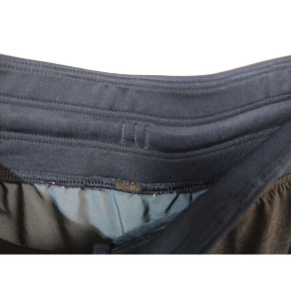 Lululemon Men's M/L Shorts Blue/Black 2 Pockets Pull on Side Zip Pocket - Picture 4 of 7